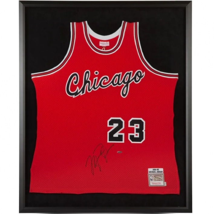 Michael Jordan Chicago Bulls Signed 1984-85 Away Jersey【Framed】
