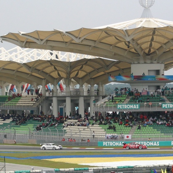 ○F1