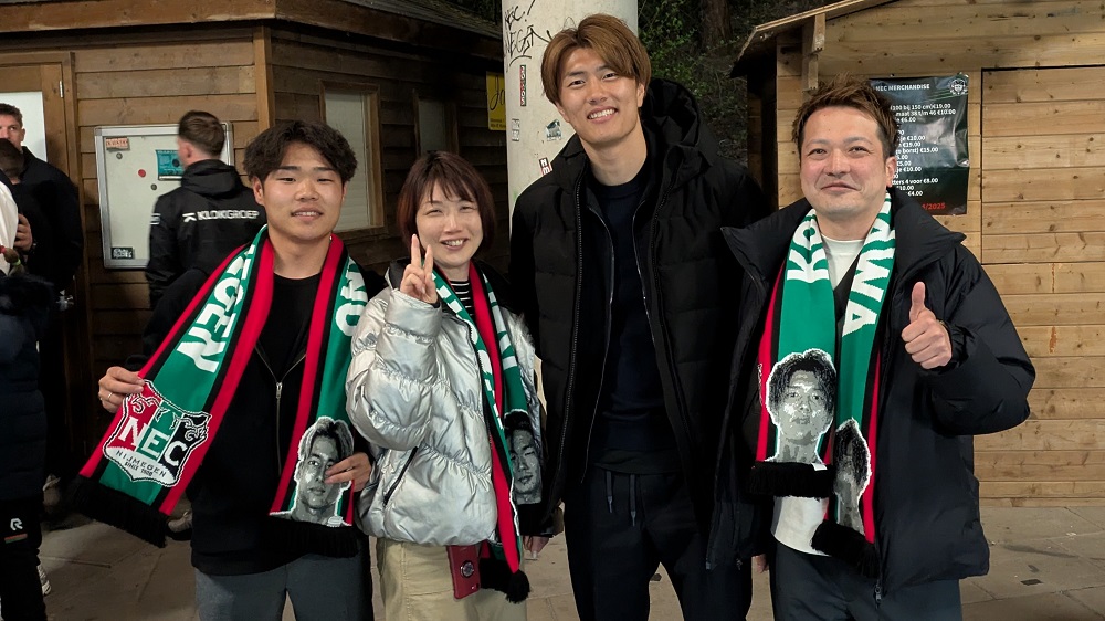 試合後のパーティで小川選手と