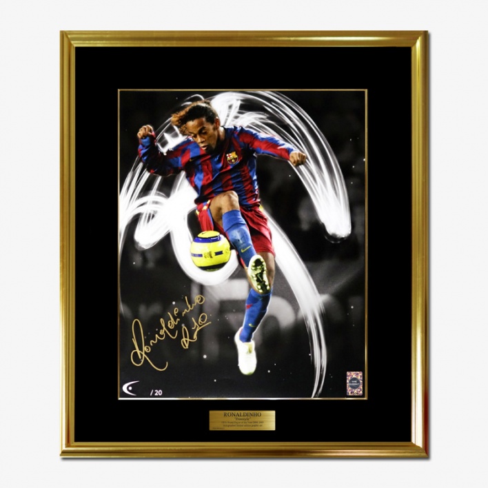 [World limited 20 pieces] Ronaldinho Autographed graphic art "Freestyle"