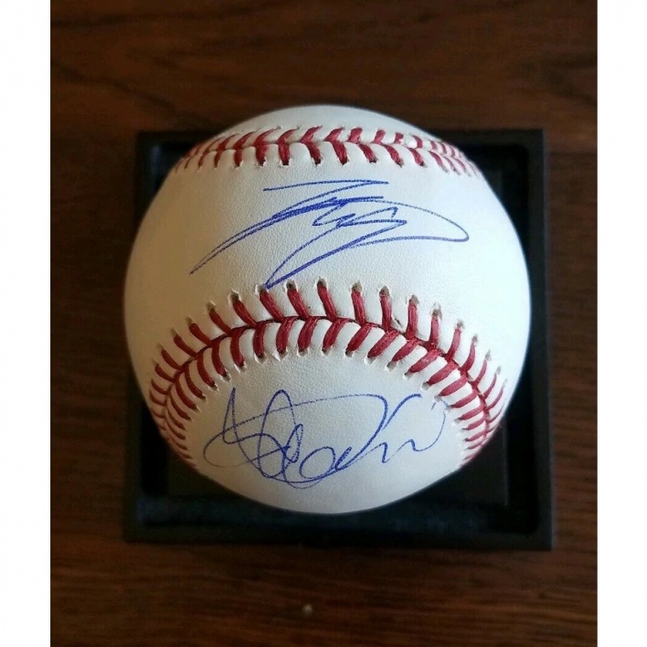 Ichiro & Ohtani Signed MLB Official Baseball with display case