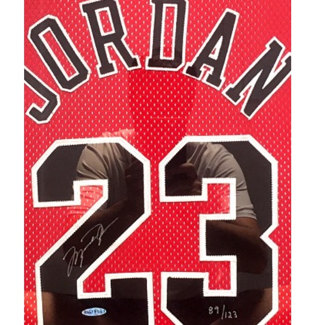Michael Jordan Autographed Chicago Bulls Away 1995 Jersey [Framed]